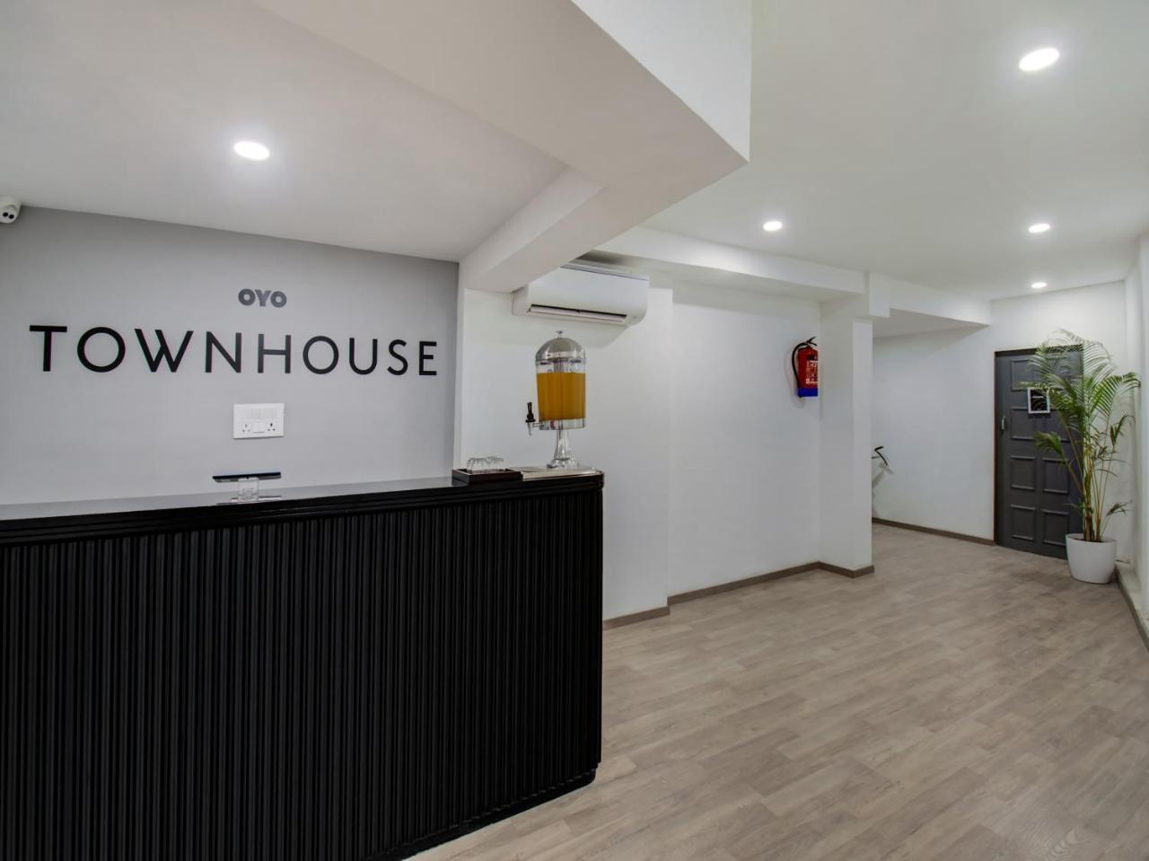 Hotel Oyo Townhouse 66 Nagpur Station Ca Road Exterior foto