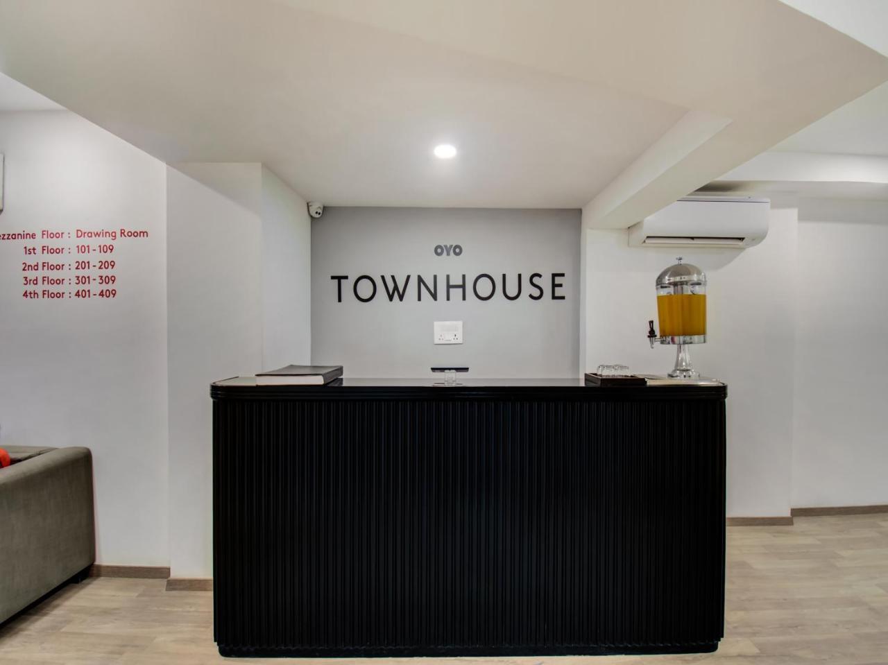 Hotel Oyo Townhouse 66 Nagpur Station Ca Road Exterior foto